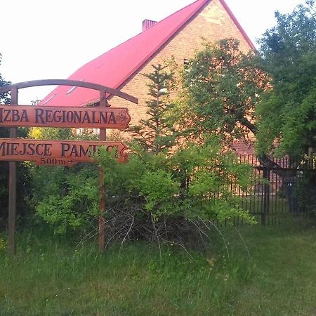 Izdebka W Zaciszu Bed and Breakfast Czarna Dabrowka Exteriör bild
