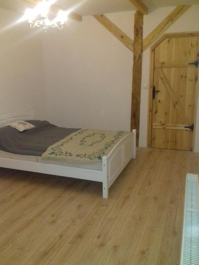 Izdebka W Zaciszu Bed and Breakfast Czarna Dabrowka Exteriör bild